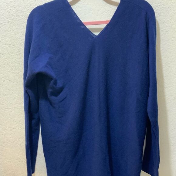 Vince Women’s 100% Cashmere Double V-Neck Sweater size L/G Blue Quiet Luxury - Picture 5 of 8